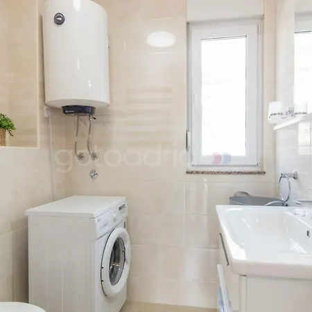 Luxury Sea & View Dammi Apartment Makarska